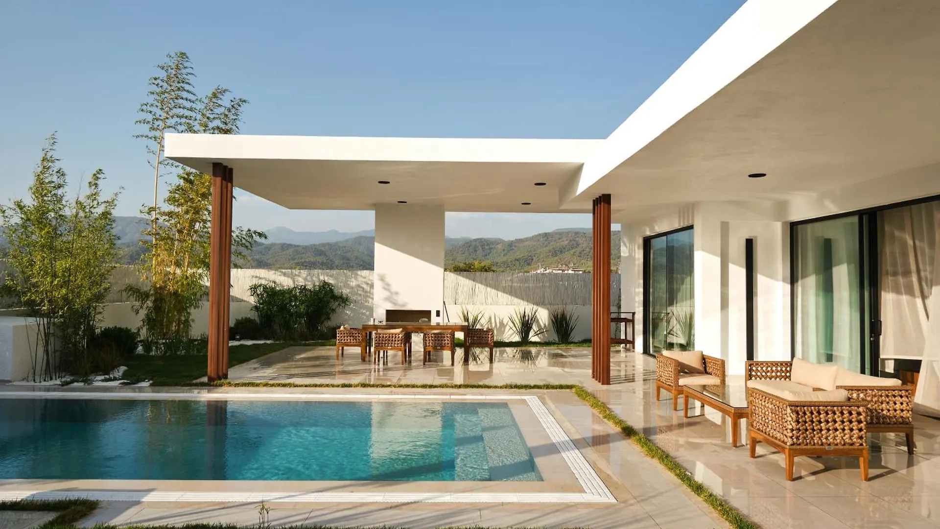 Ashta Suites / Zen Suite Φετιγιέ