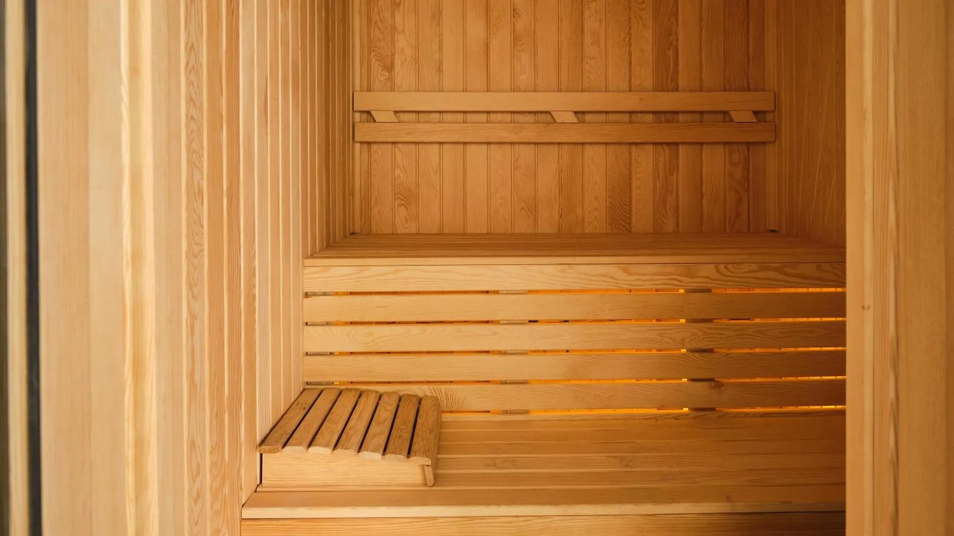 Ashta Suites / Zen Suite フェティエ