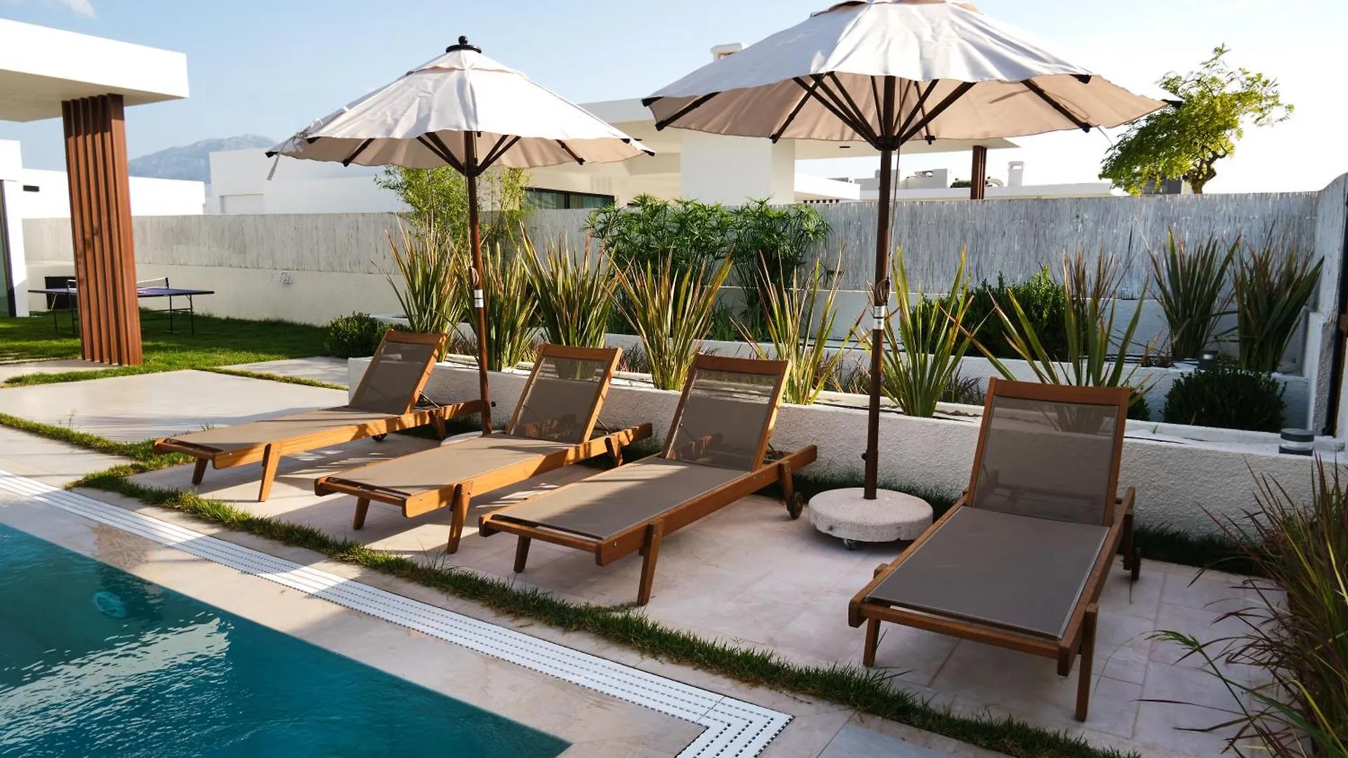 וילה פאטהיה Ashta Suites / Zen Suite